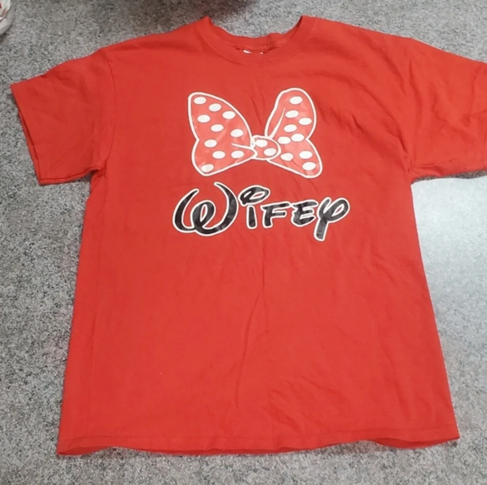 Minnie‎ Mouse Wifey large screen print red cotton  ring neck tshirt